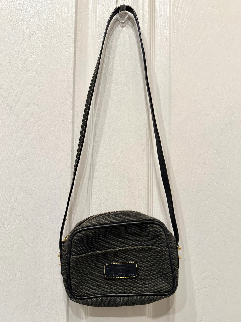 Vintage Dooney & Bourke Black Olive Woven Camera Bag Leather Trim Made in USA